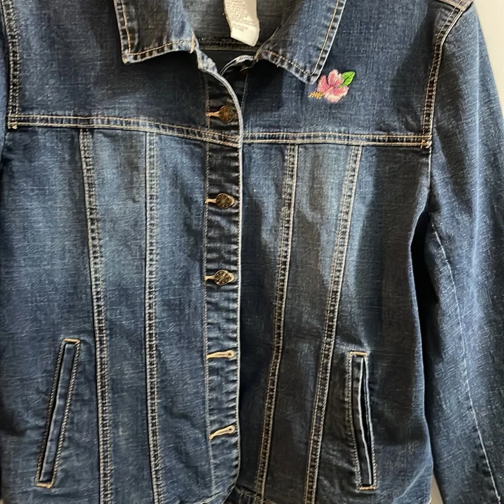 A.M.I. Jean Jacket - Picture 5 of 6